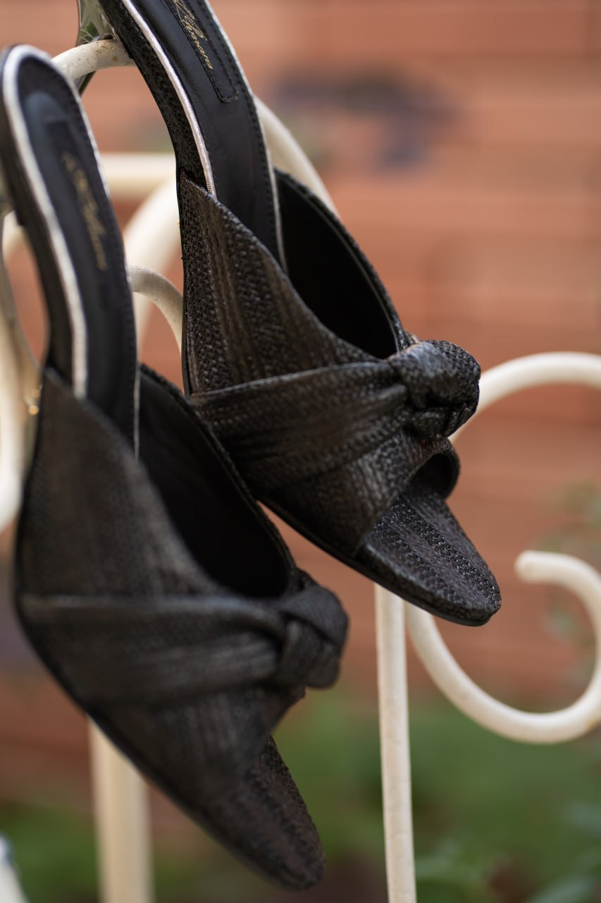 VERONA BLACK MULES