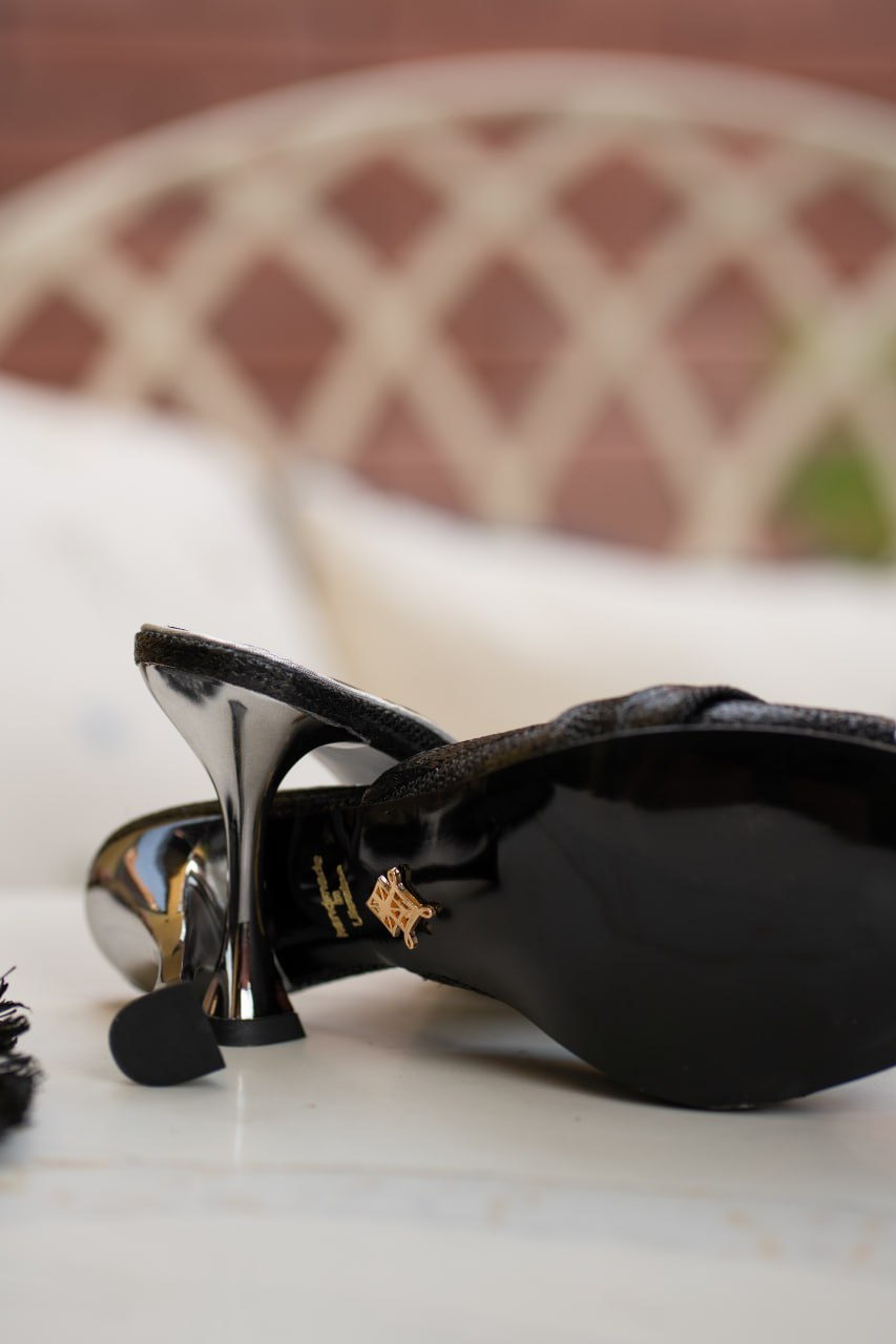 VERONA BLACK MULES | Image 3