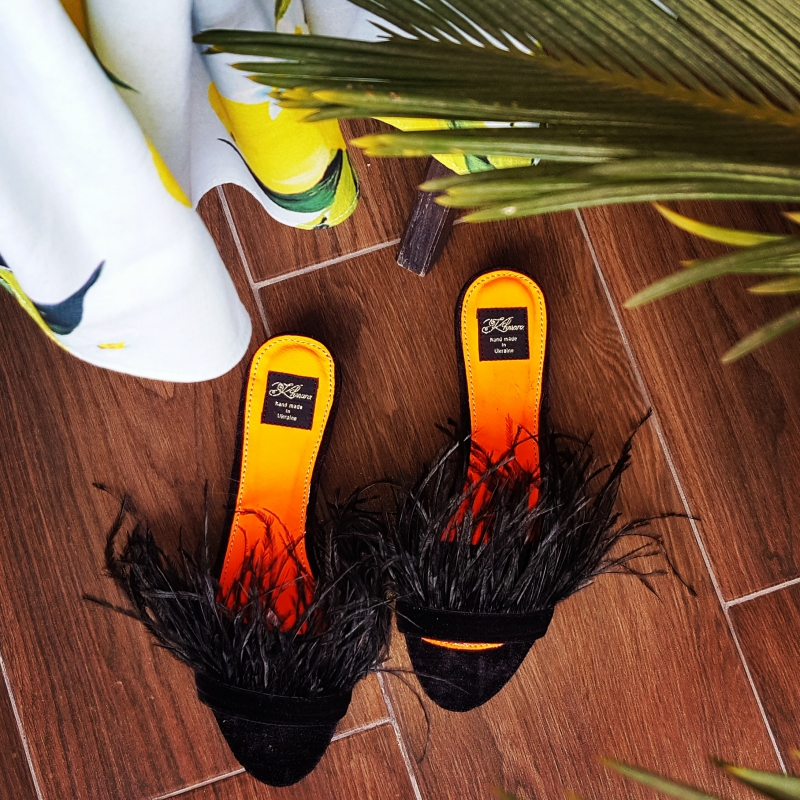 Slippers Black Feather